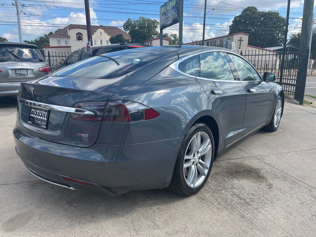 2012 Tesla Model S Image 4