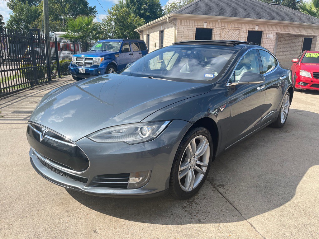 2012 Tesla Model S Image 23