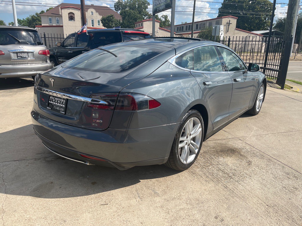 2012 Tesla Model S Image 25