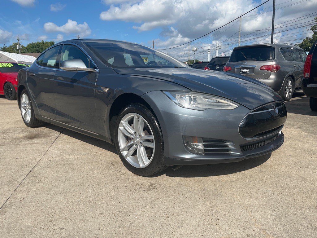 2012 Tesla Model S Image 31