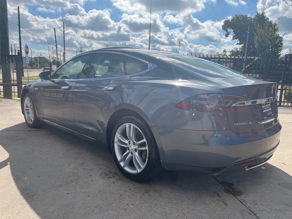 2012 Tesla Model S Image 34