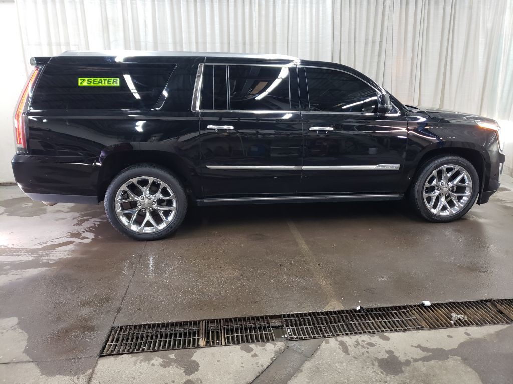2017 Cadillac Escalade Image 4