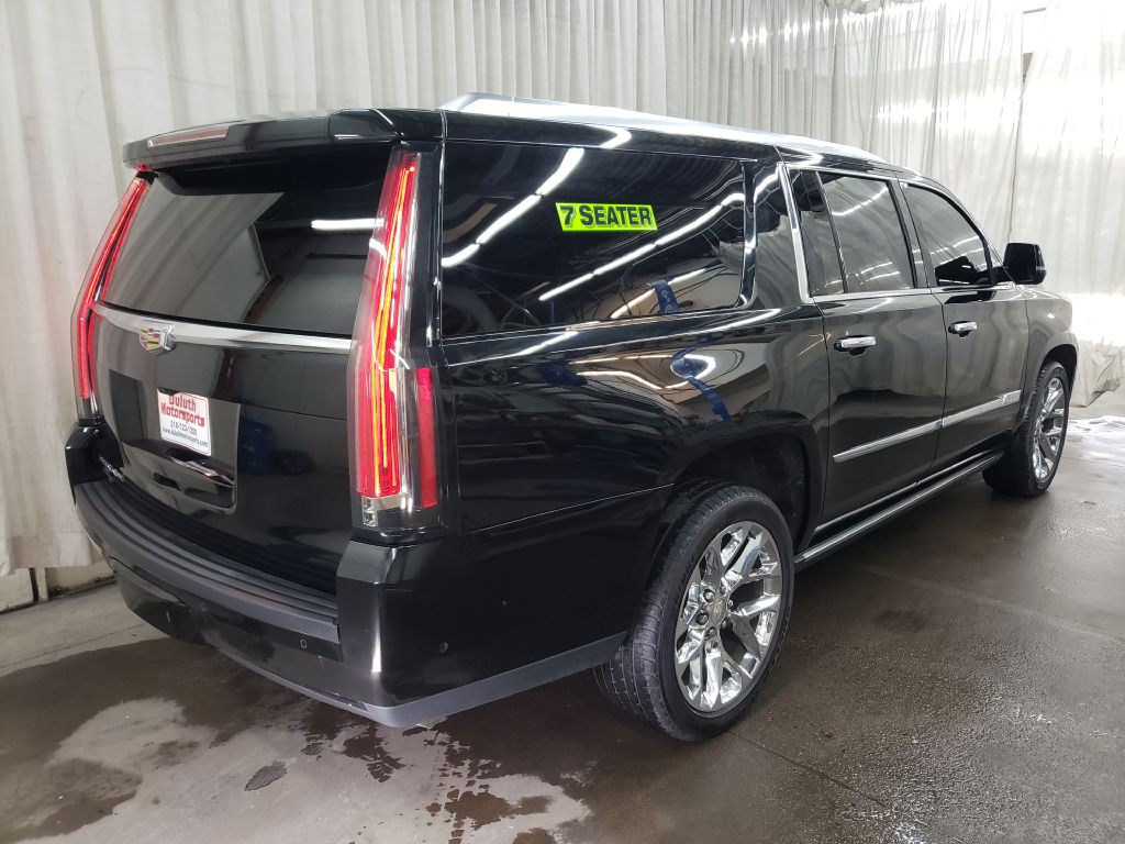 2017 Cadillac Escalade Image 6