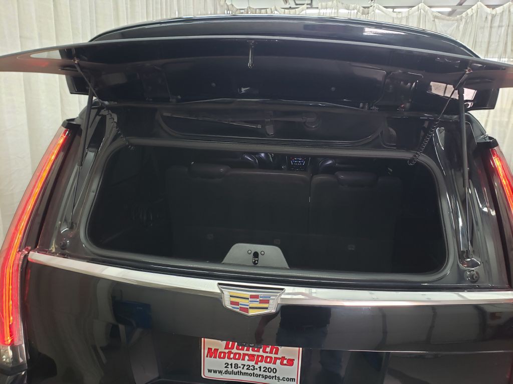 2017 Cadillac Escalade Image 15