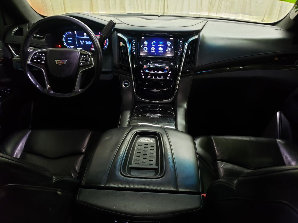 2017 Cadillac Escalade Image 25