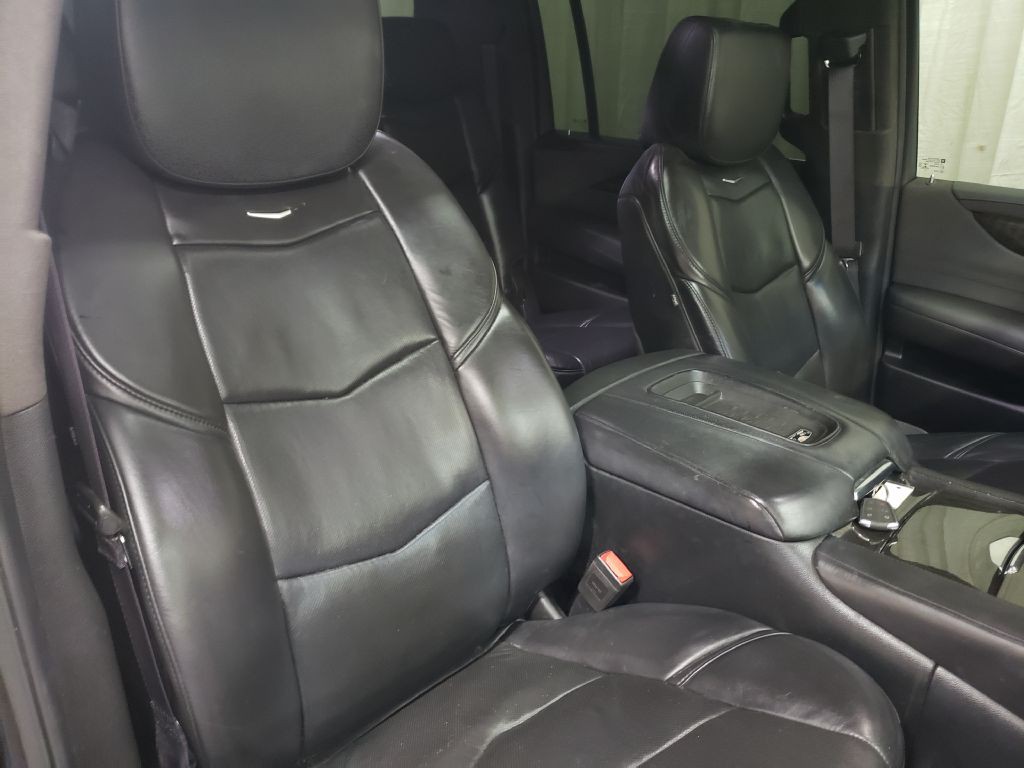 2017 Cadillac Escalade Image 37
