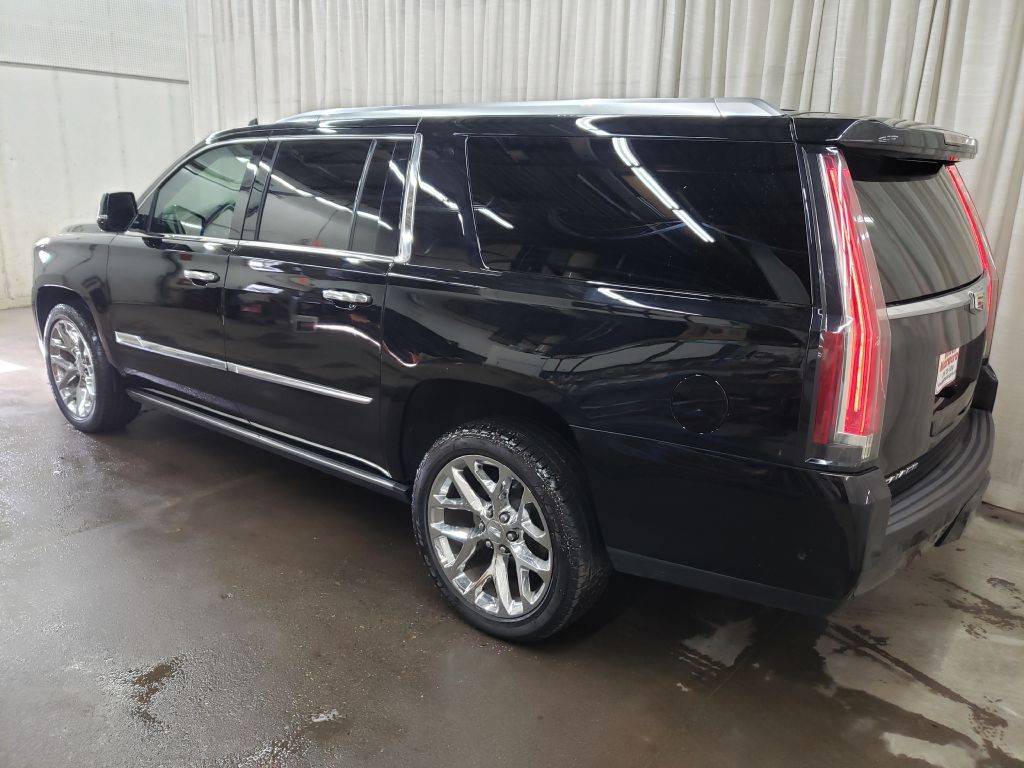 2017 Cadillac Escalade Image 39