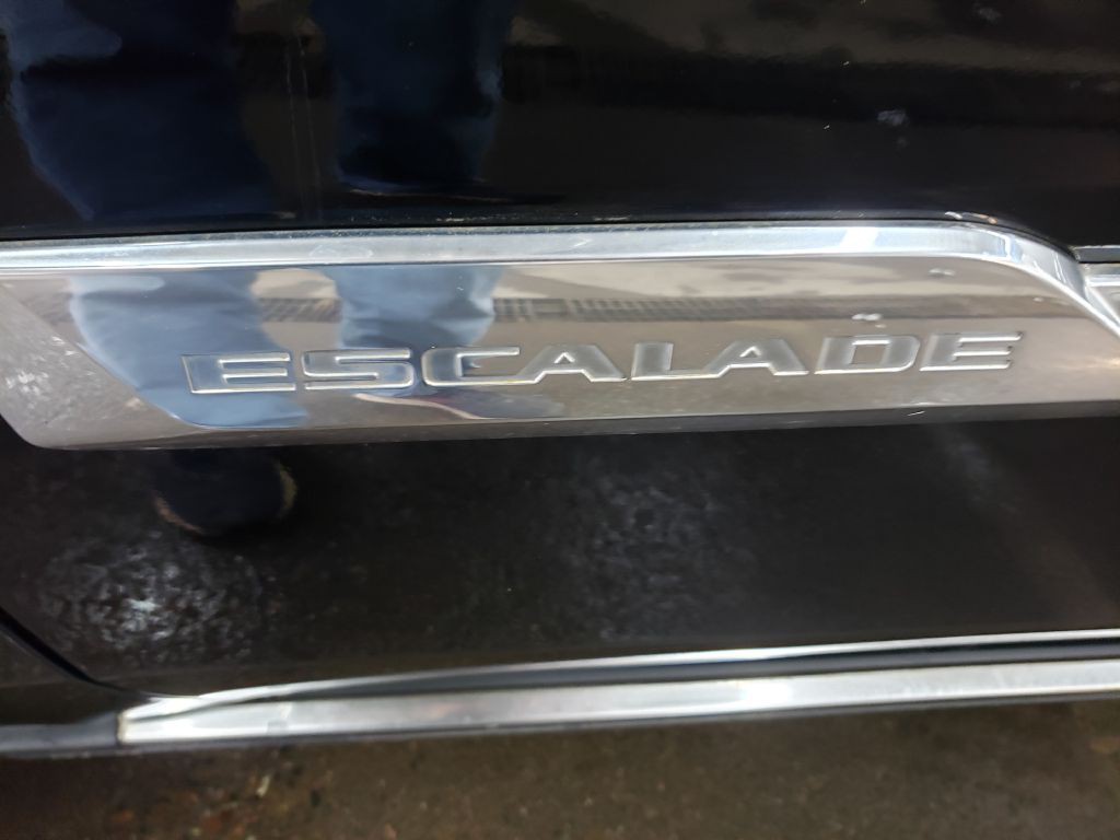 2017 Cadillac Escalade Image 43