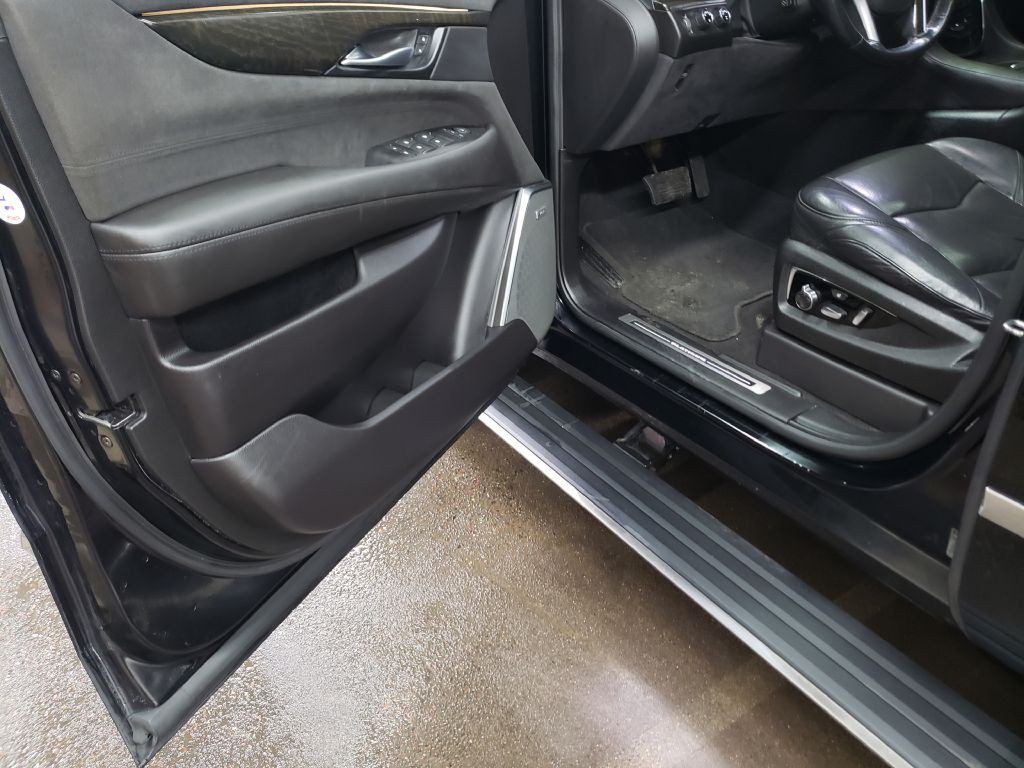 2017 Cadillac Escalade Image 52