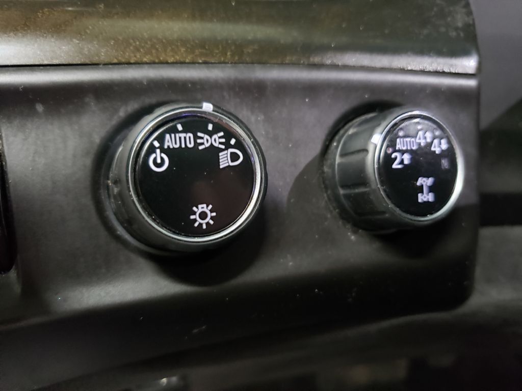 2017 Cadillac Escalade Image 58