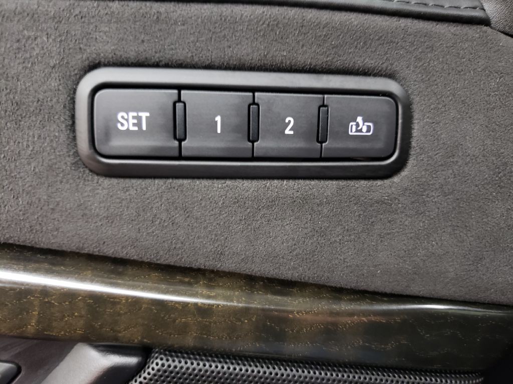 2017 Cadillac Escalade Image 62