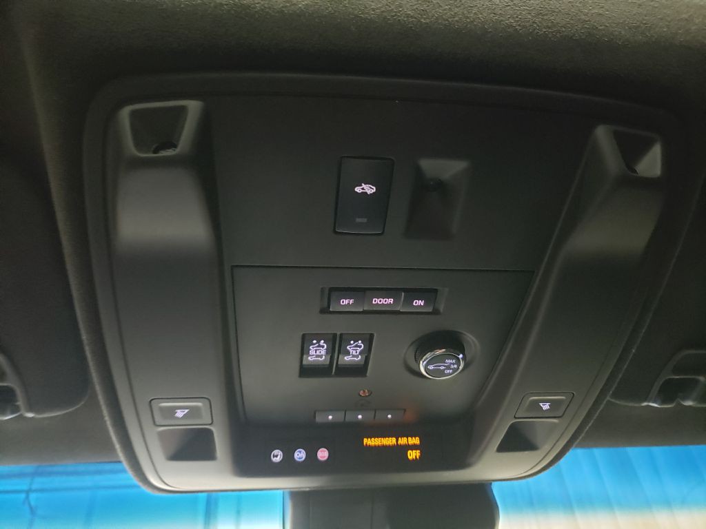 2017 Cadillac Escalade Image 65