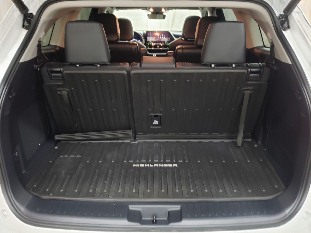 2023 Toyota Highlander Image 3