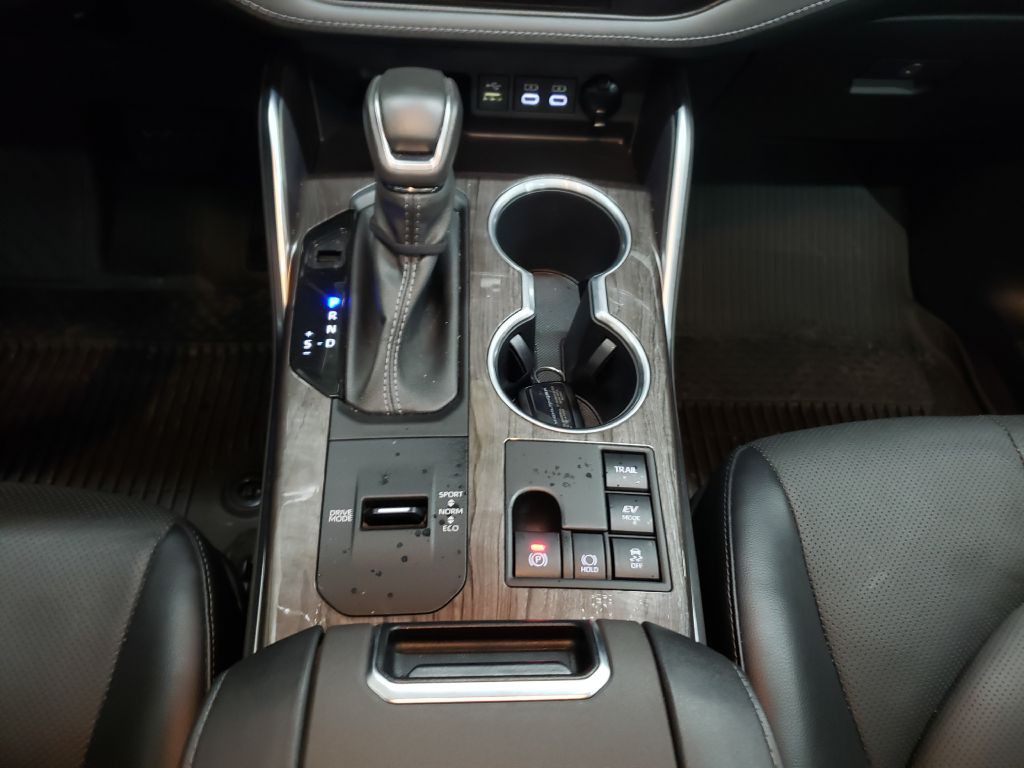 2023 Toyota Highlander Image 18