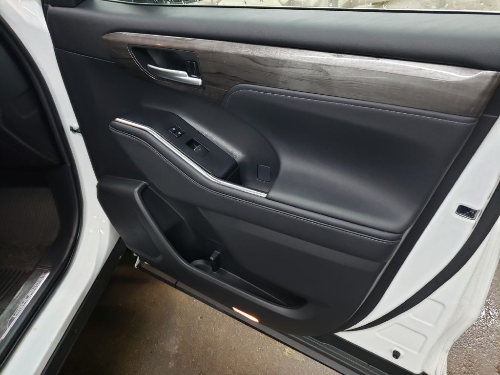 2023 Toyota Highlander Image 21