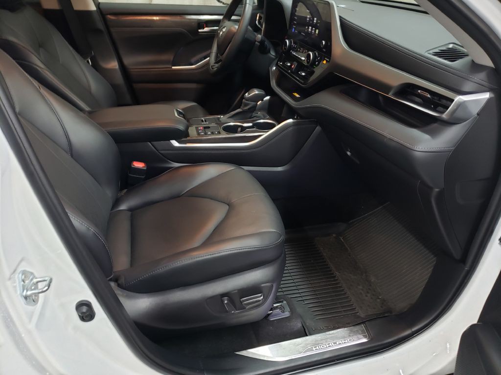 2023 Toyota Highlander Image 22