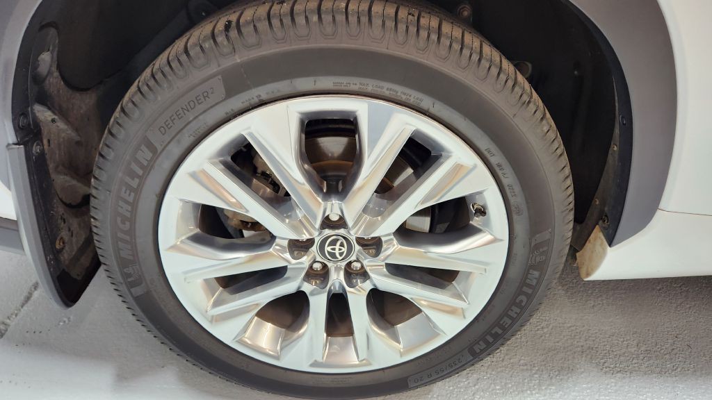 2023 Toyota Highlander Image 111