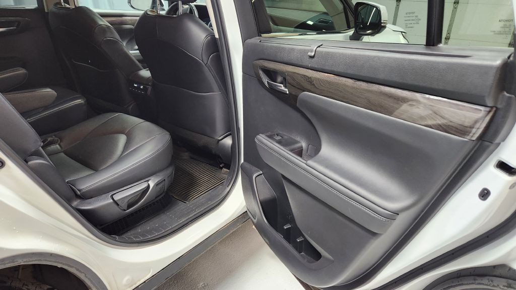 2023 Toyota Highlander Image 116