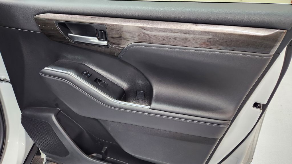 2023 Toyota Highlander Image 122