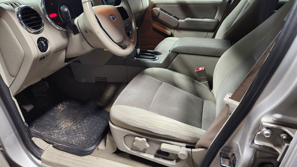 2007 Ford Explorer Image 19