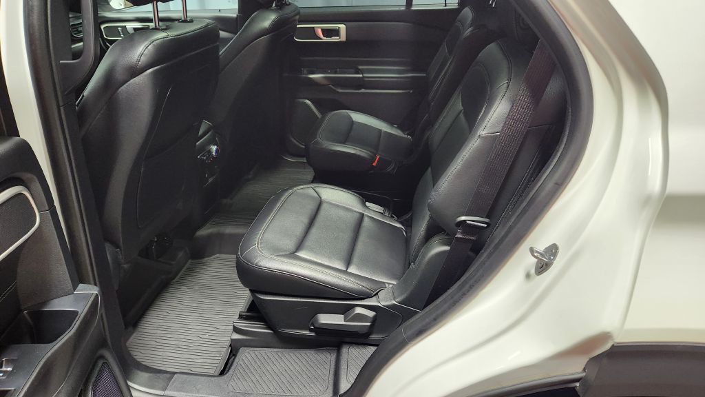 2020 Ford Explorer Image 12