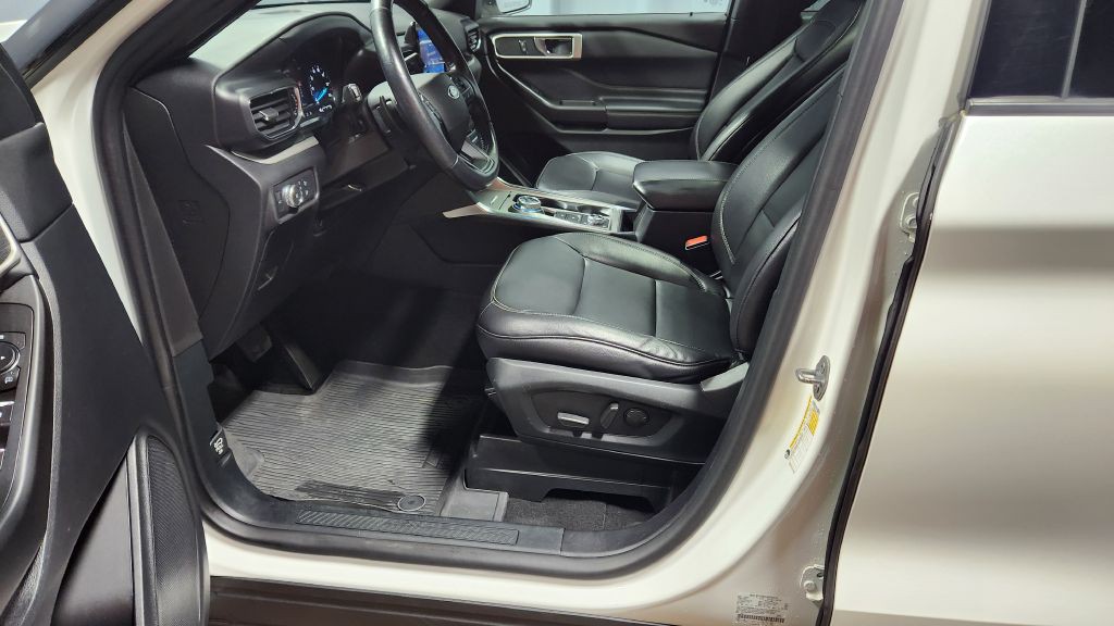2020 Ford Explorer Image 20