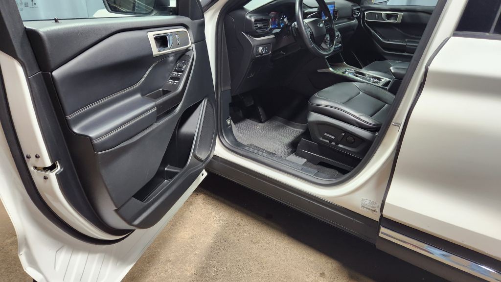 2020 Ford Explorer Image 21