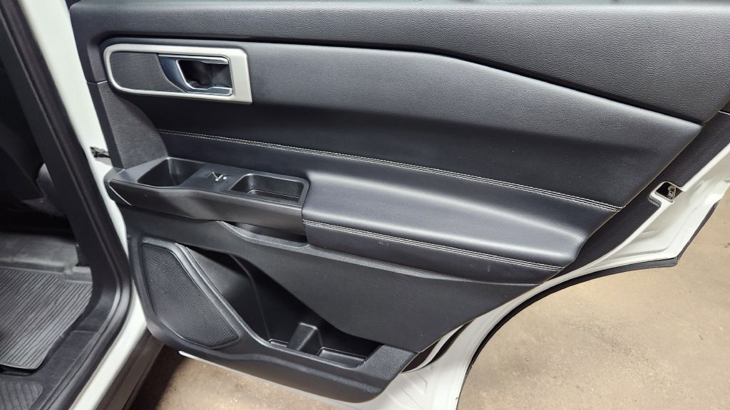 2020 Ford Explorer Image 36