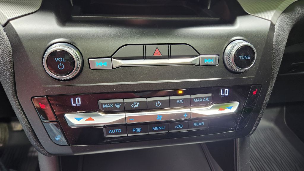 2020 Ford Explorer Image 50