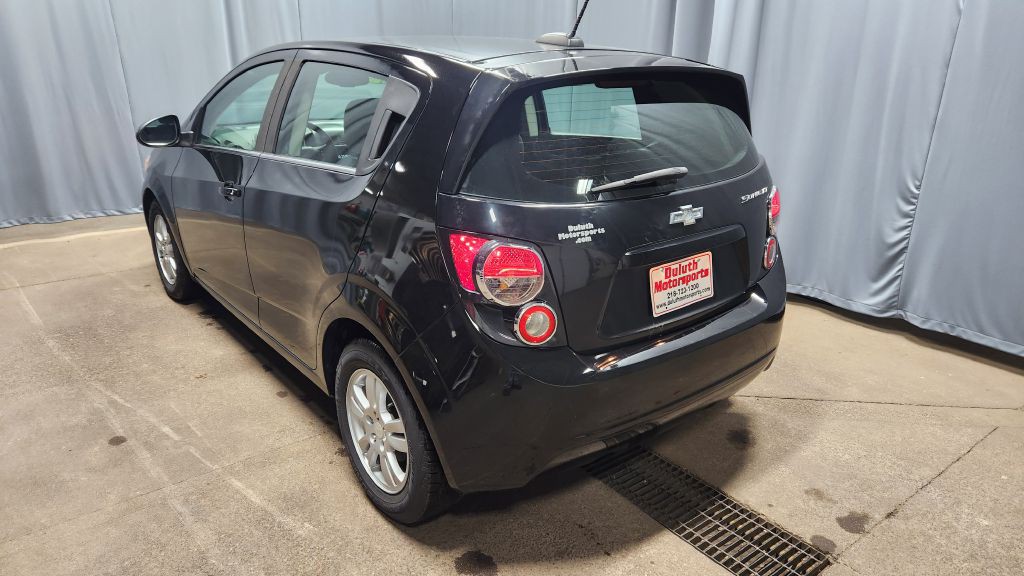 2016 Chevrolet Sonic Image 3