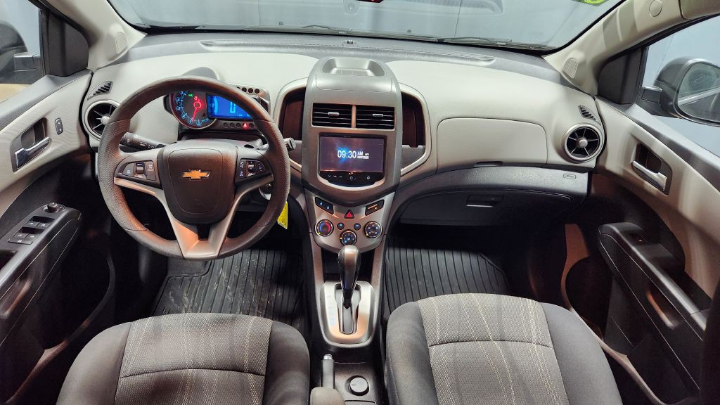 2016 Chevrolet Sonic Image 13