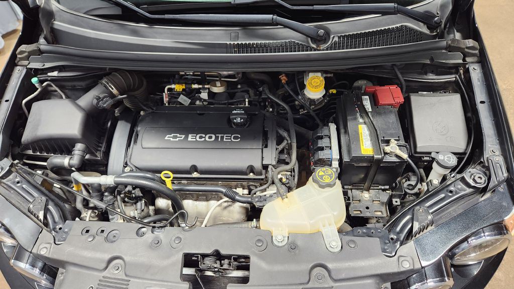 2016 Chevrolet Sonic Image 27