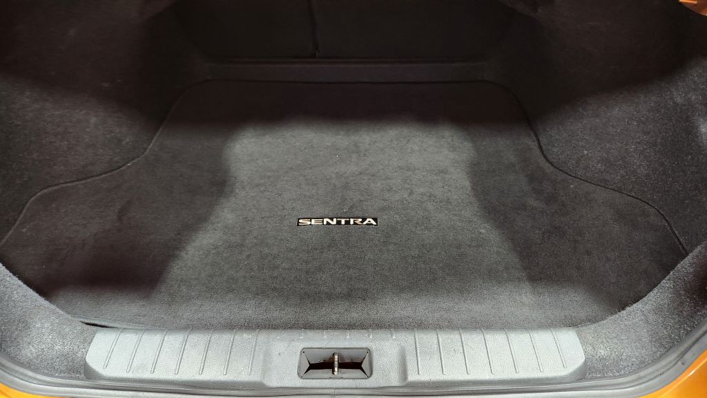 2020 Nissan Sentra Image 7