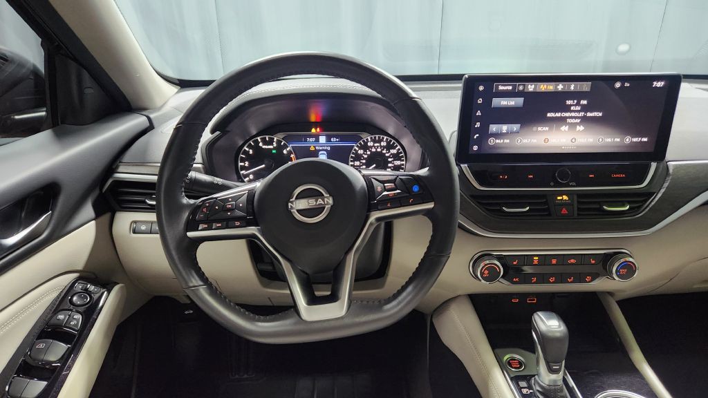 2023 Nissan Altima Image 13
