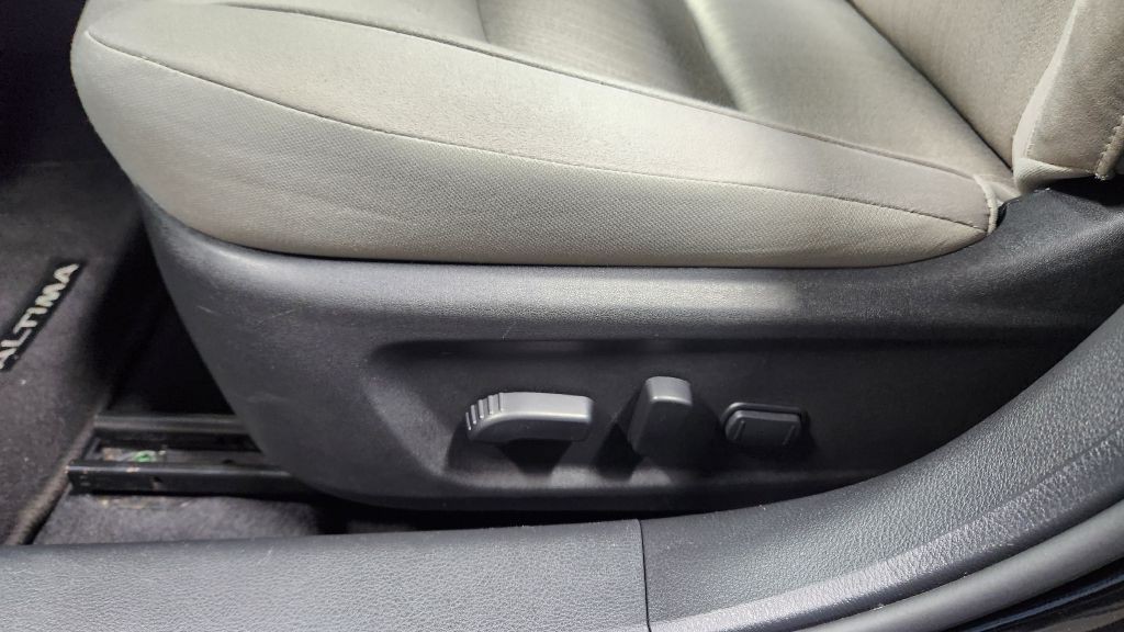 2023 Nissan Altima Image 19