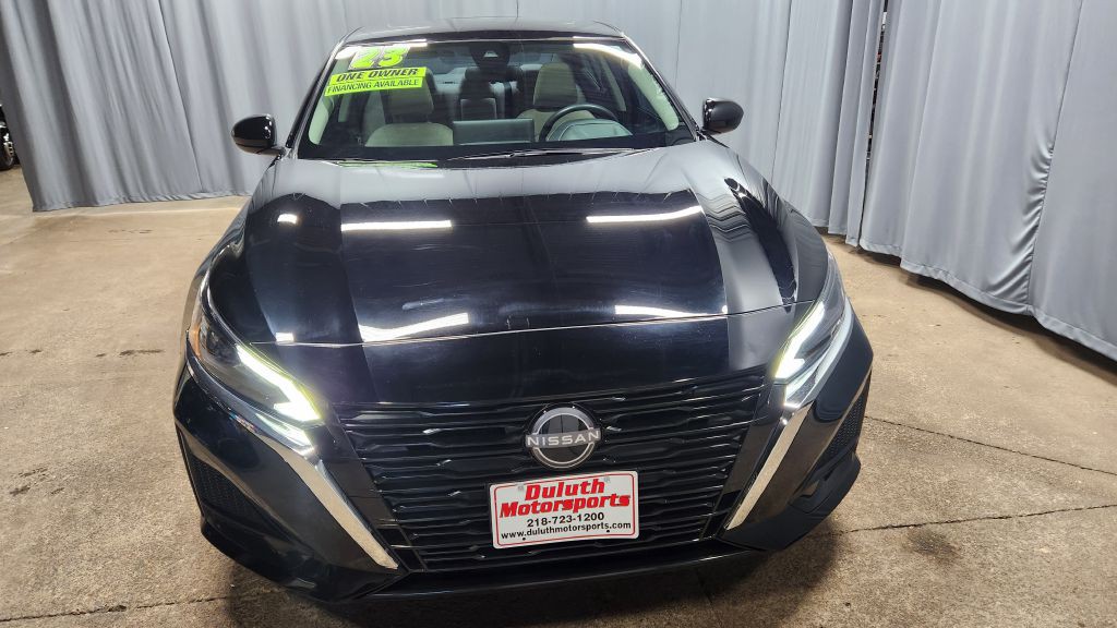 2023 Nissan Altima Image 32
