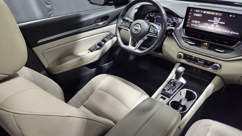2023 Nissan Altima Image 37