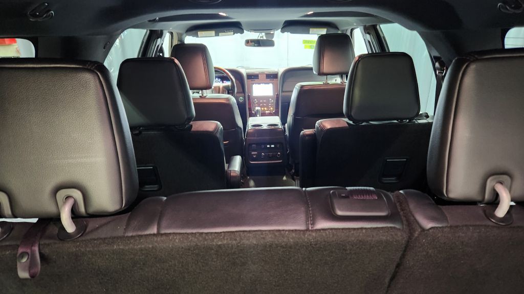2017 Lincoln Navigator Image 8