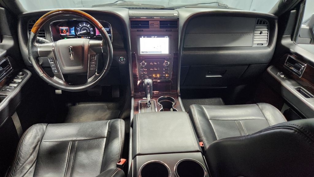 2017 Lincoln Navigator Image 14