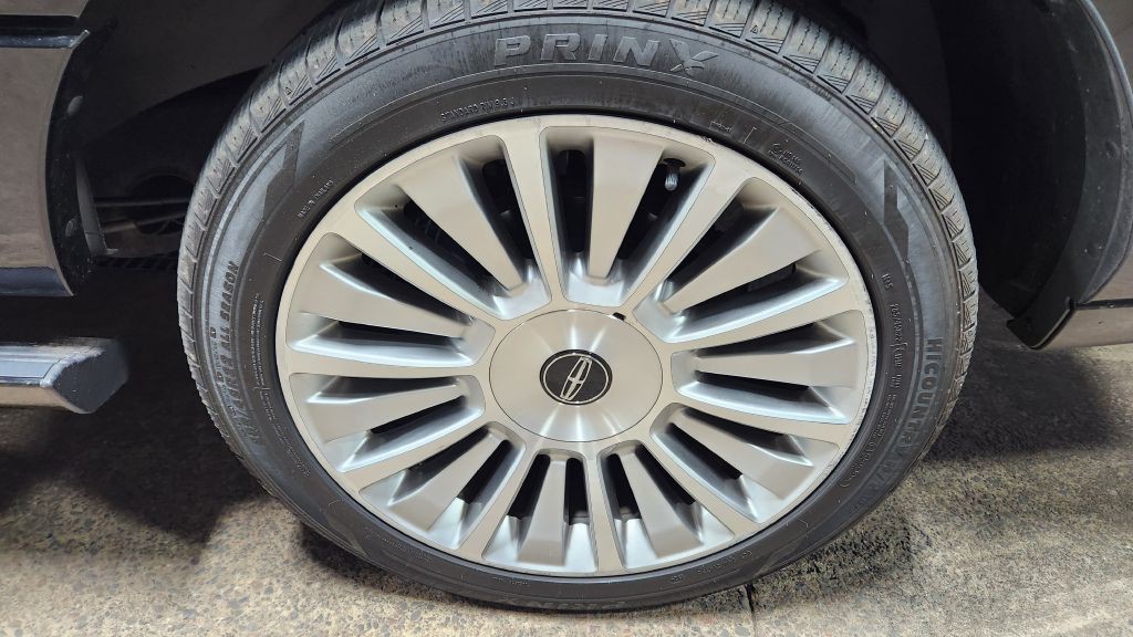 2017 Lincoln Navigator Image 27