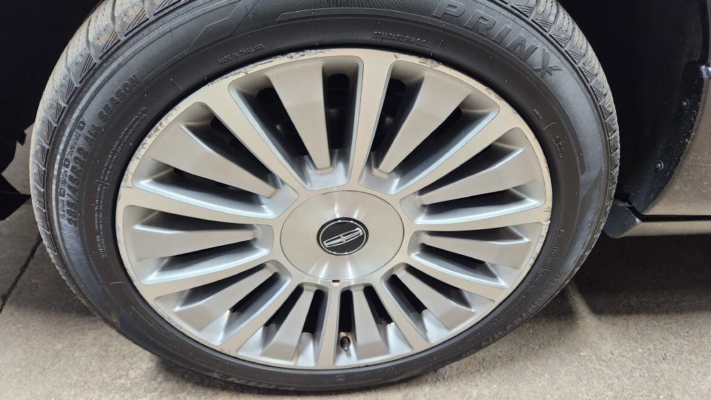 2017 Lincoln Navigator Image 28