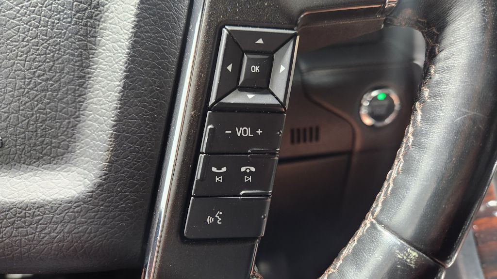 2017 Lincoln Navigator Image 64