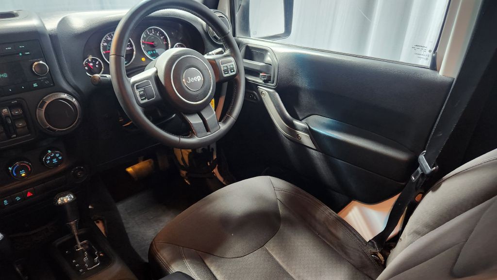 2015 Jeep Wrangler Unlimited Image 14