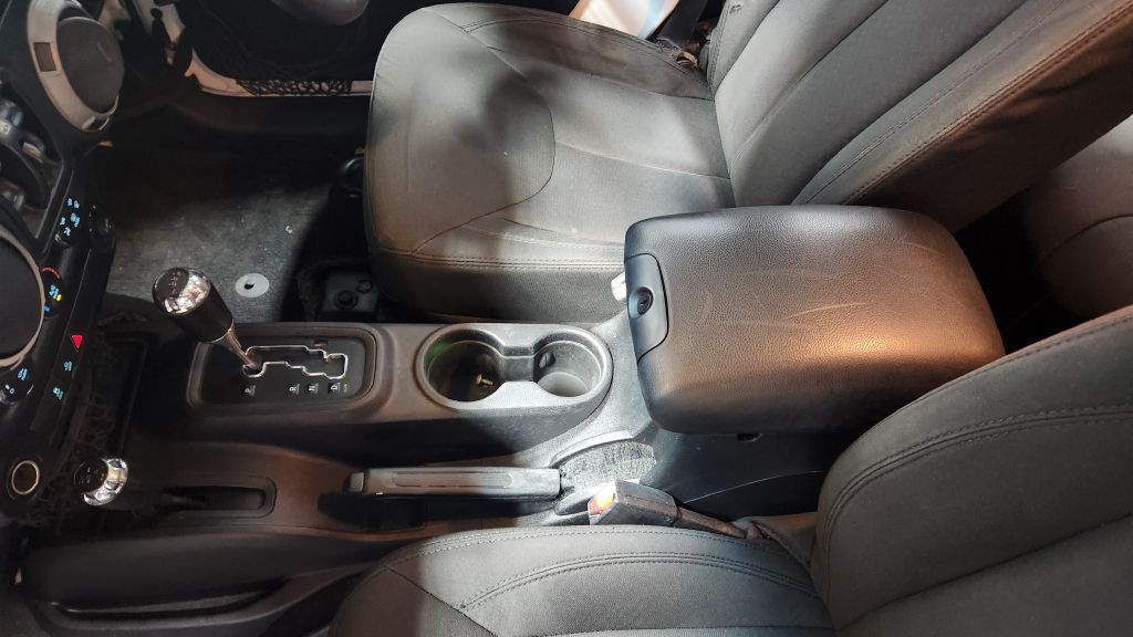 2015 Jeep Wrangler Unlimited Image 19