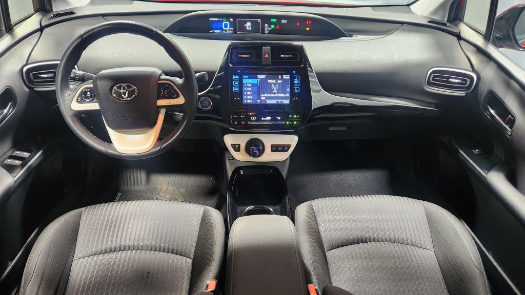 2017 Toyota Prius Image 12