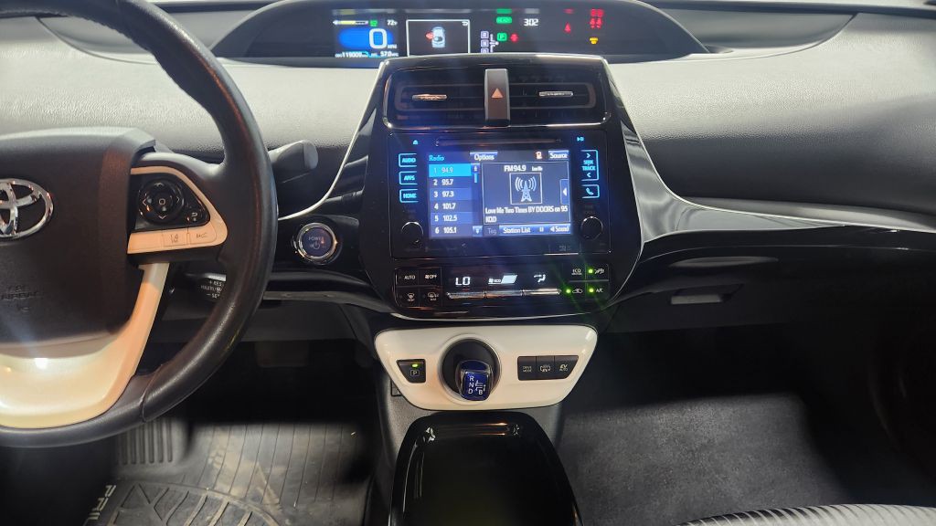 2017 Toyota Prius Image 14