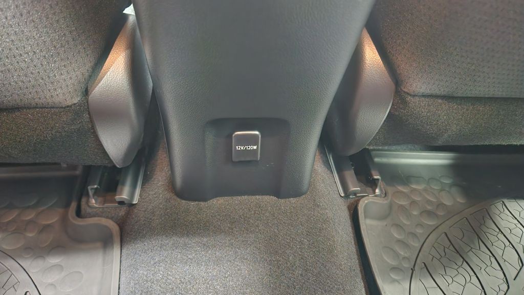 2017 Toyota Prius Image 16
