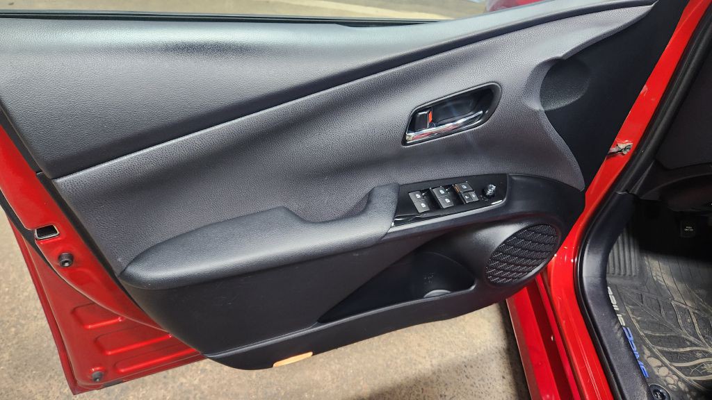 2017 Toyota Prius Image 17