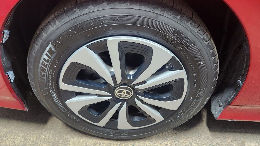2017 Toyota Prius Image 26