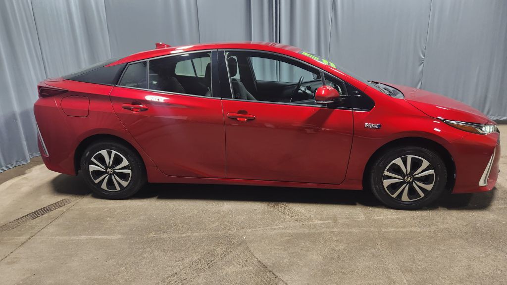 2017 Toyota Prius Image 32